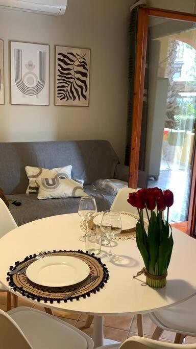 Nest House - Esclusivo Appartamento Marina Di Olbia- Mater Olbia - Beaches - Close To The Airport - Private Parking- Full Comforts - Exteriér fotografie