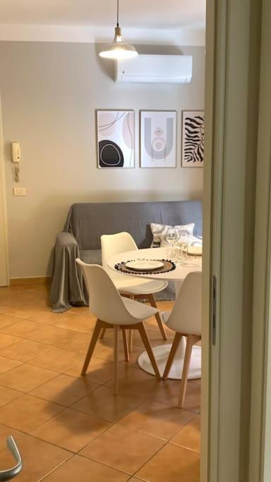 Nest House - Esclusivo Appartamento Marina Di Olbia- Mater Olbia - Beaches - Close To The Airport - Private Parking- Full Comforts - Exteriér fotografie